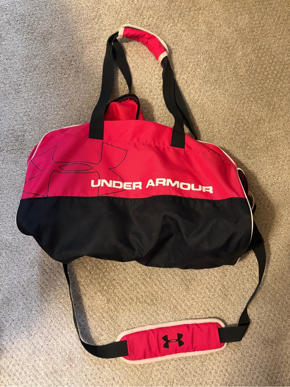 Under Armour Hot Pink and Black Women's Small Duffel Tote NEW